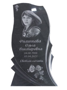 Памятник из гранита резной красивый