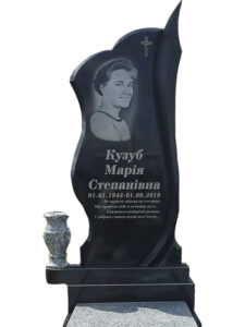 Памятник из гранита для женщины